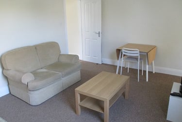 5 bed house, Courtenay Street, Francis Close Hall, Cheltenham, GL504LR - Image 3